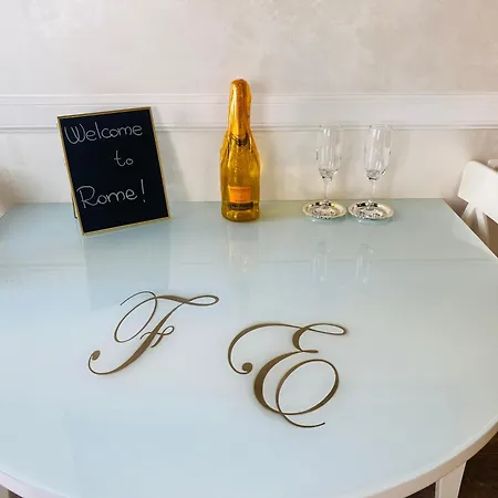 Frattina Elegance شقة *