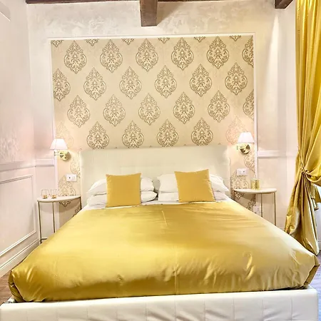 Frattina Elegance شقة *